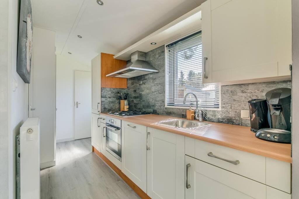Villa 4-Pers. Chalet Met Eigen Parkeerplaats In Veluwe à Putten Extérieur photo