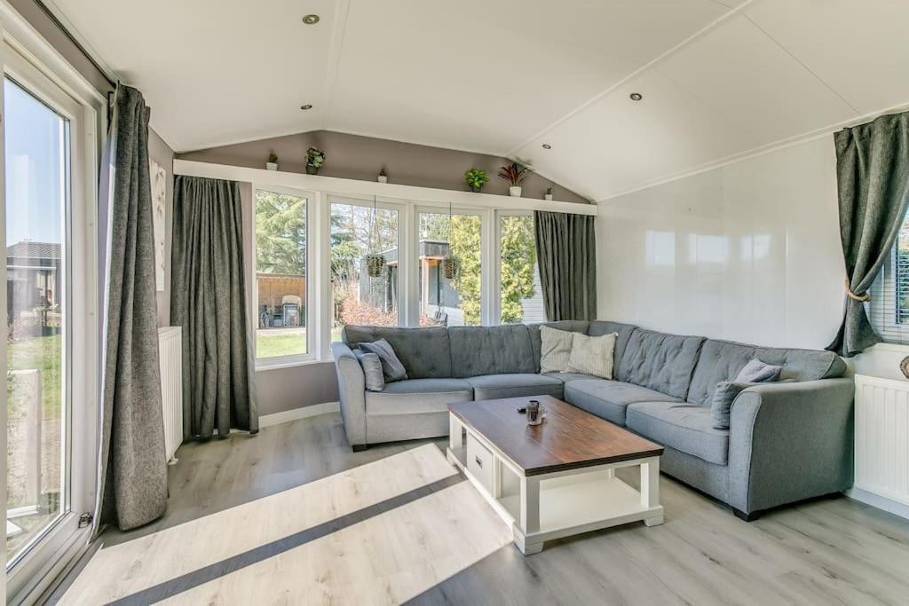 Villa 4-Pers. Chalet Met Eigen Parkeerplaats In Veluwe à Putten Extérieur photo