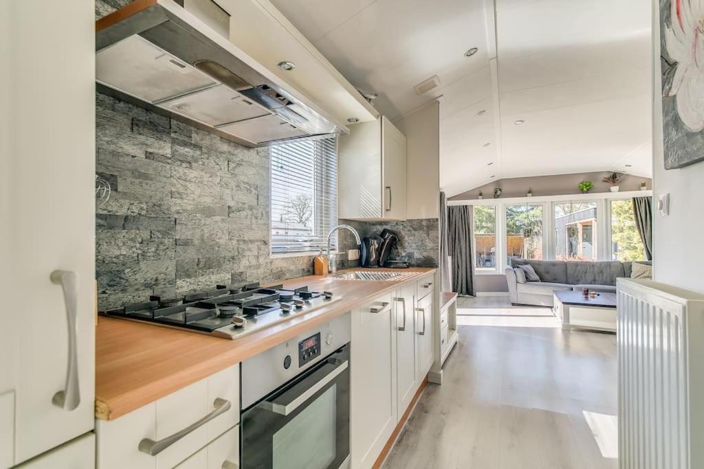 Villa 4-Pers. Chalet Met Eigen Parkeerplaats In Veluwe à Putten Extérieur photo