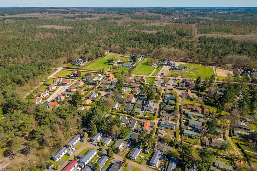 Villa 4-Pers. Chalet Met Eigen Parkeerplaats In Veluwe à Putten Extérieur photo