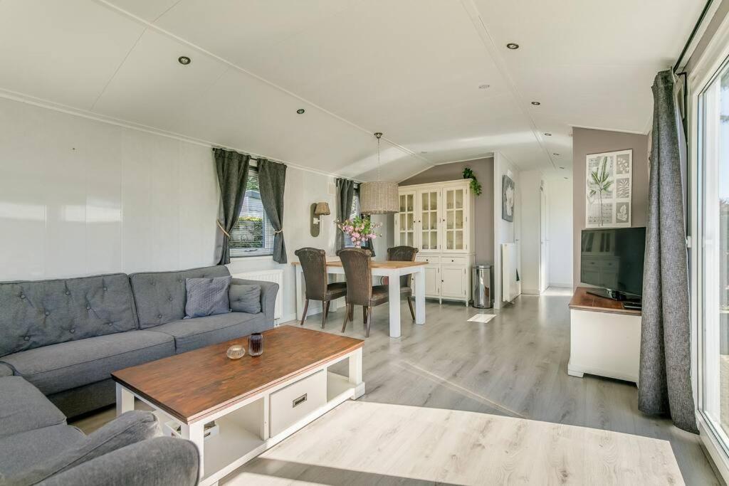 Villa 4-Pers. Chalet Met Eigen Parkeerplaats In Veluwe à Putten Extérieur photo